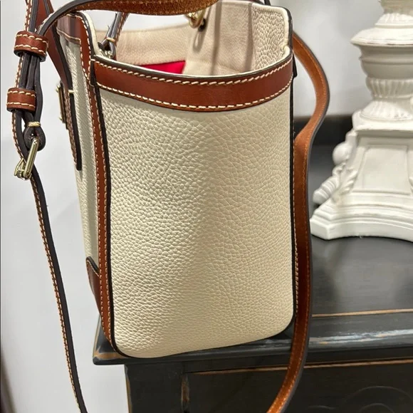 Dooney & Bourke Cream and Tan Satchel with Structured Design AWL - Picture 3 of 12